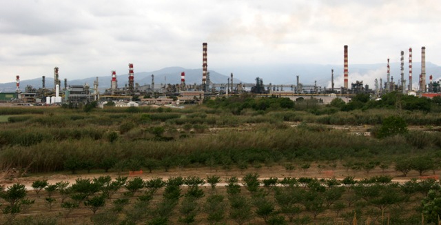 Polígon petroquímic de la Pobla de Mafumet Foto: Àlex Tarroja