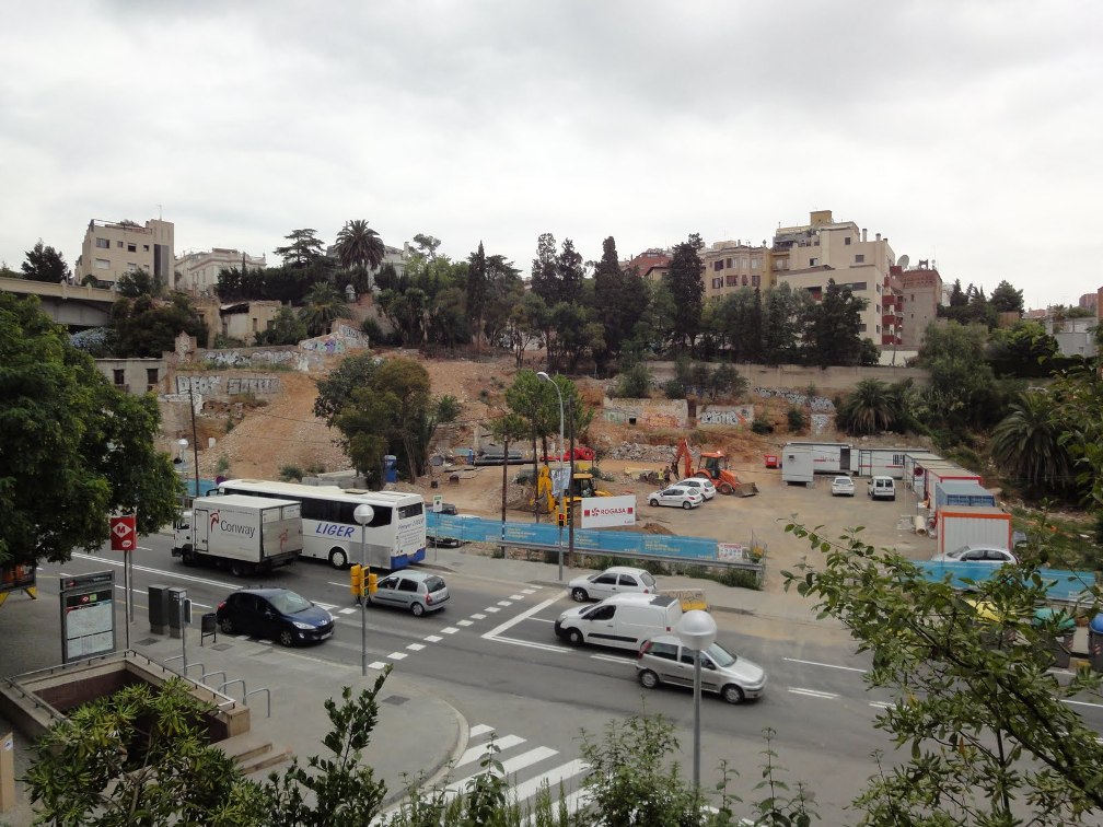Espai proper al viaducte de Vallcarca després dels enderrocaments de 2010 Foto: Marc Sogues