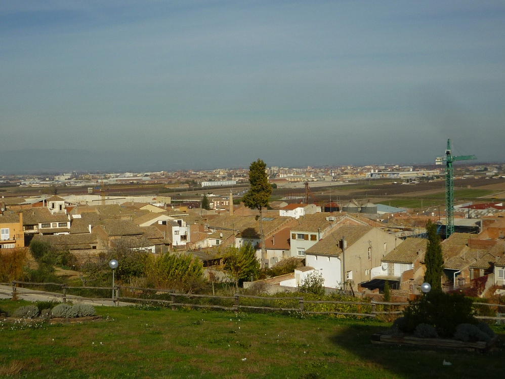 En primer terme Miralcamp i al fons Mollerussa Foto: Moisès Jordi