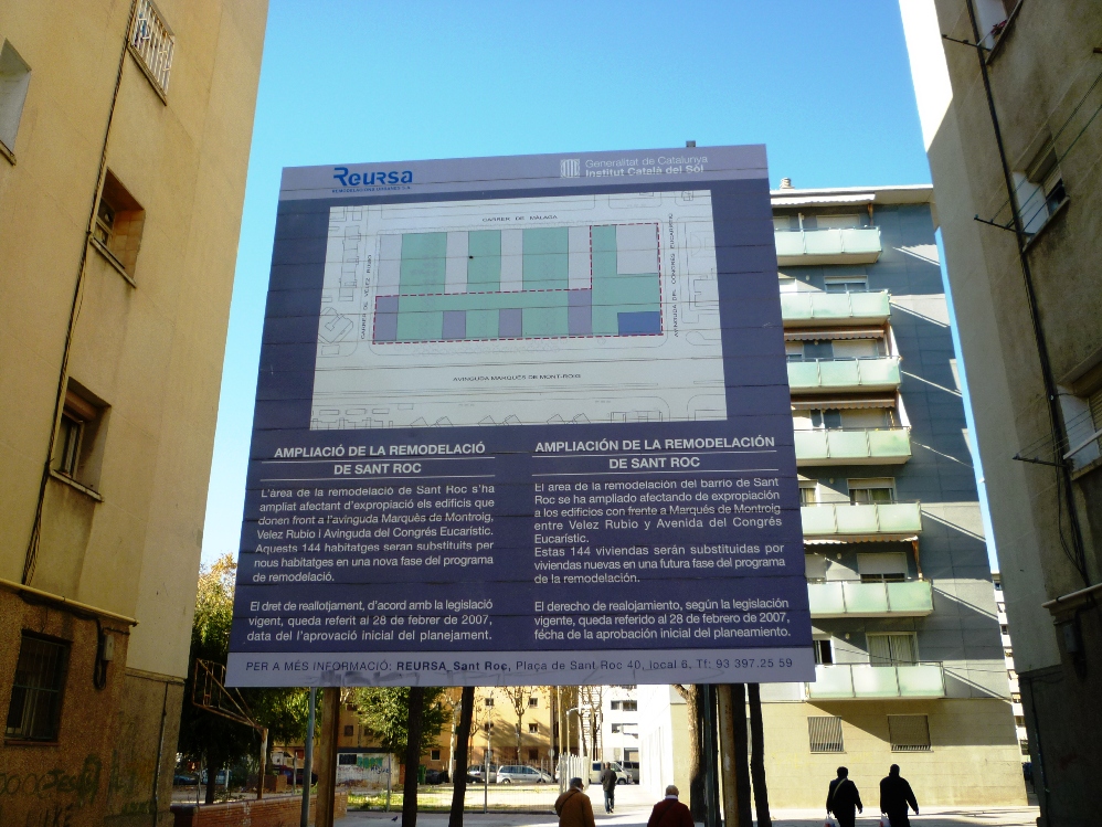 Cartell sobre la remodelació a l'avinguda del Marquès de Mont-roig Foto:Moisès Jordi