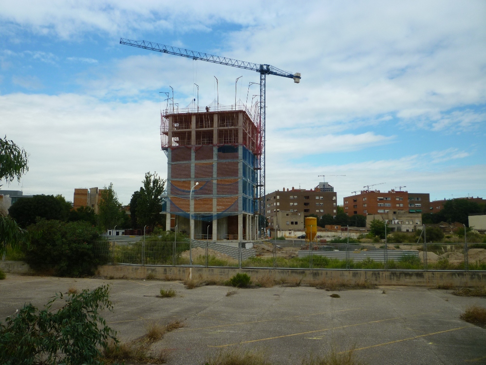 Edifici de reallotjament dels habitatges del carrer Ulldecona Foto: MoisèsJordi