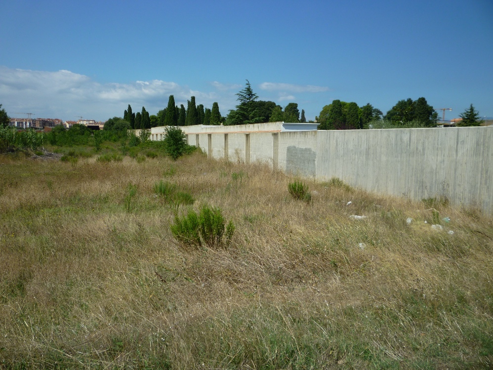 Empla�ament del futur parc de les Confessions, al costat del cementiri Foto: Mois�s Jordi