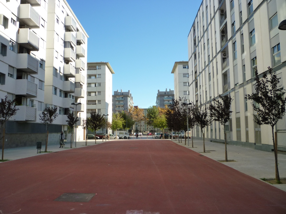 Nous blocs al carrer de la Passatge Foto: Mois�s Jordi