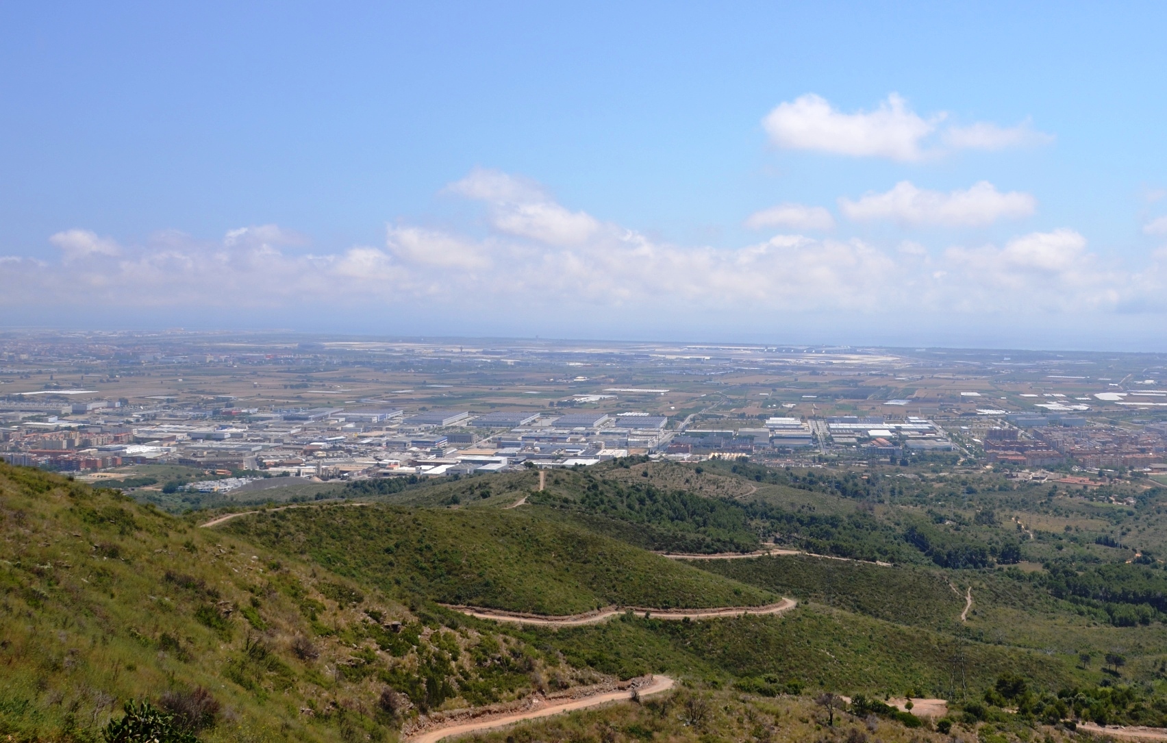 El Parc Agrari del Baix Llobregat des de la muntanya de Sant Ramon Foto:
N�stor Caba�as